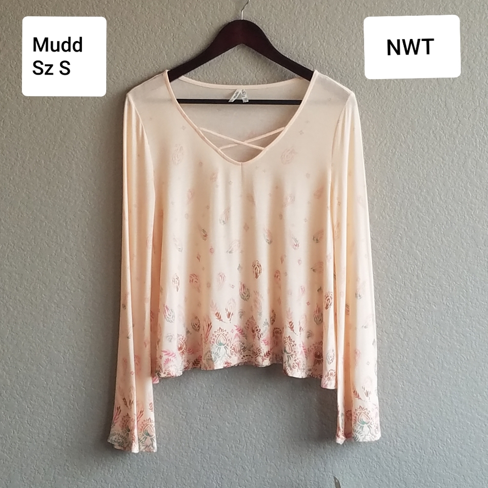 Mudd NWT sz S peach long bell sleeves